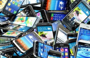 Android’s Smartphone Market Share Grew to 79 Percent in 2013 Android claimed around 79 percent of smartphone market share in 2013, according to Strategy Analytics. It was an increase of 9.1 percent over its market share in 2012, but yet the company’s slowest annual growth rate since its birth in 2008. Apple, despite shipping more phones in 2013, had a 15.5 percent market share, down from 19.4 percent in the previous year. The sales of Windows phone increased, with OS claiming 3.6 percent share, up from 2.7 percent in 2012.