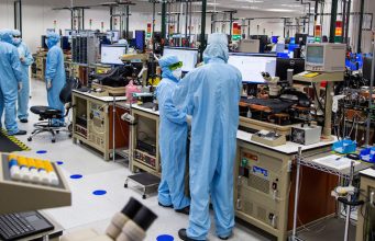 Apple to Spend $10 Billion on Innovation, Expansion This Year apple inovation