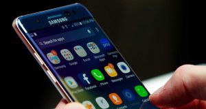 Samsung, Microsoft Settle Contract Dispute over Android Patent Payments Samsung-Phone